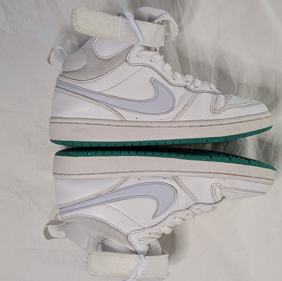 Nike- Court Borough Mid 2 Sneaker White & Blue, Kids' 4Y - Picture 11 of 11